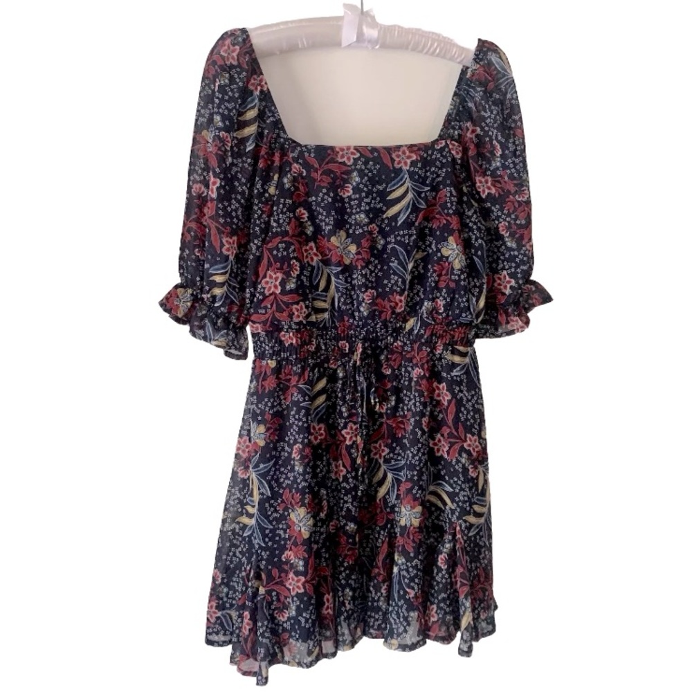 ✨ Trixxi Mixed Floral Smocked Mini Dress ✨ Size Smal